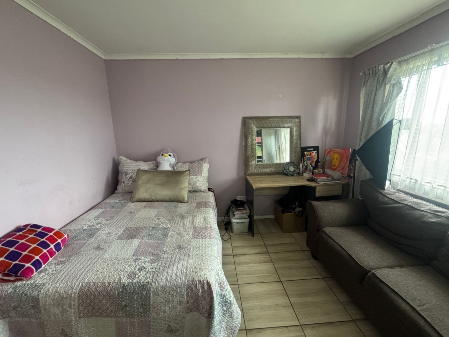 5 Bedroom Property for Sale in Amalinda Eastern Cape